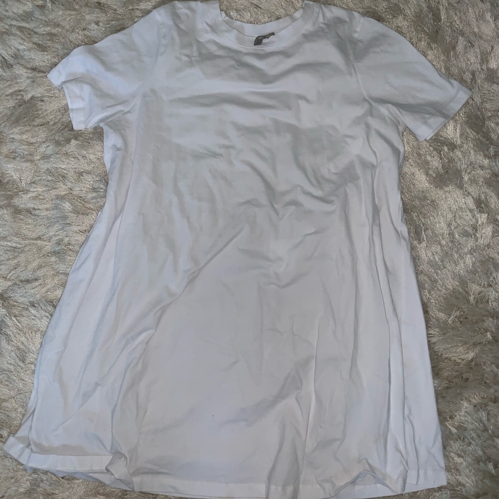 White T shirt dress
